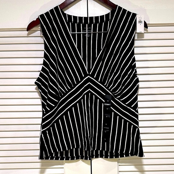 Banana Republic Tops - NWT Banana Republic Black & White Striped Top - Medium